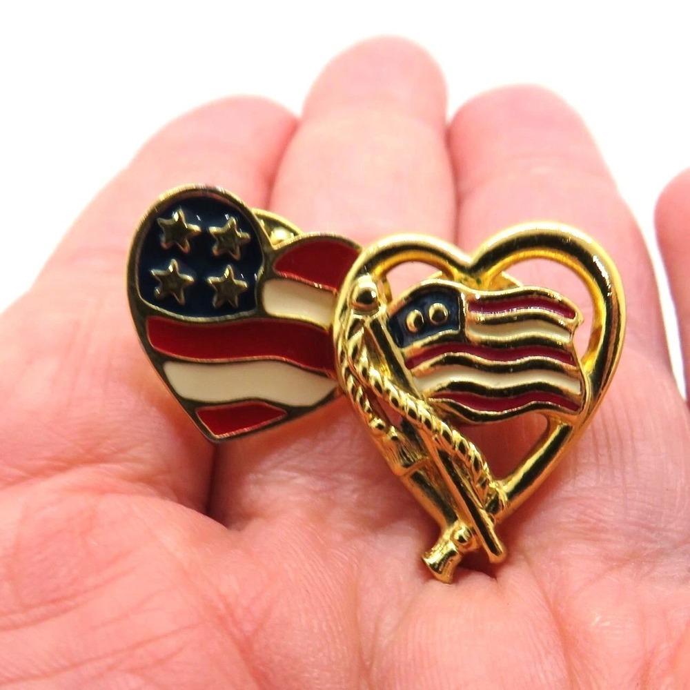 Avon Patriotic American Flag Heart Lapel Pin Tie Tack Set‎ Gold Tone Enamel